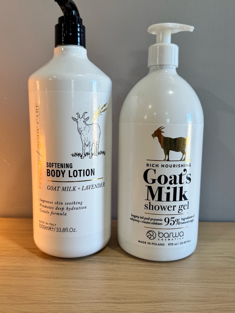 Nourishing shower gel enriched with goat milk β White